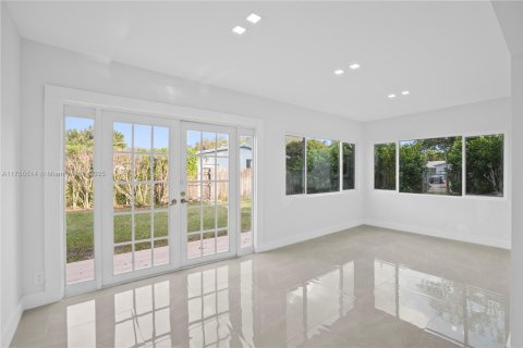 House in Cooper City, Florida 3 bedrooms, 143.44 sq.m. № 1875647 - photo 12