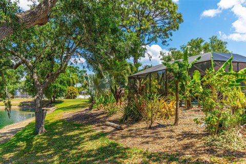 House in Sarasota, Florida 3 bedrooms, 160.54 sq.m. № 1885030 - photo 28