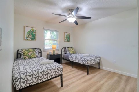 House in Tarpon Springs, Florida 3 bedrooms, 137.68 sq.m. № 1661938 - photo 16