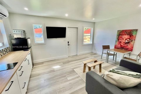 Immobilier commercial à vendre à Miami, Floride: 78.04 m2 № 1999022 - photo 8