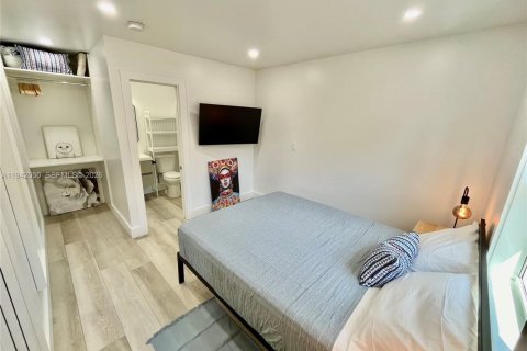 Immobilier commercial à vendre à Miami, Floride: 78.04 m2 № 1999022 - photo 5