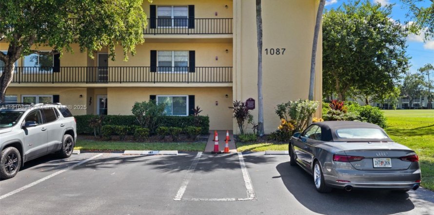 Condo à Naples, Floride, 2 chambres № 2018711