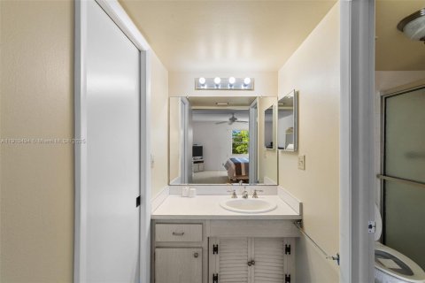 Copropriété à vendre à Naples, Floride: 2 chambres, 108.14 m2 № 2018711 - photo 27