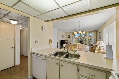 Copropriété à vendre à Naples, Floride: 2 chambres, 108.14 m2 № 2018711 - photo 14