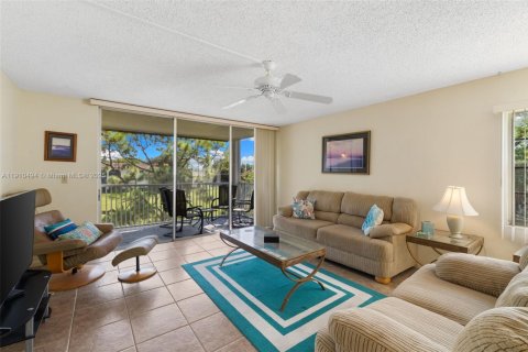 Copropriété à vendre à Naples, Floride: 2 chambres, 108.14 m2 № 2018711 - photo 6