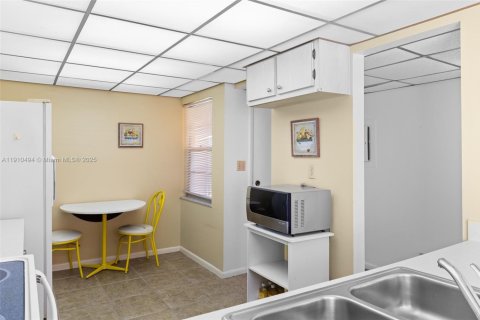 Copropriété à vendre à Naples, Floride: 2 chambres, 108.14 m2 № 2018711 - photo 5