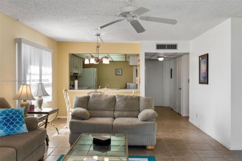Copropriété à vendre à Naples, Floride: 2 chambres, 108.14 m2 № 2018711 - photo 10