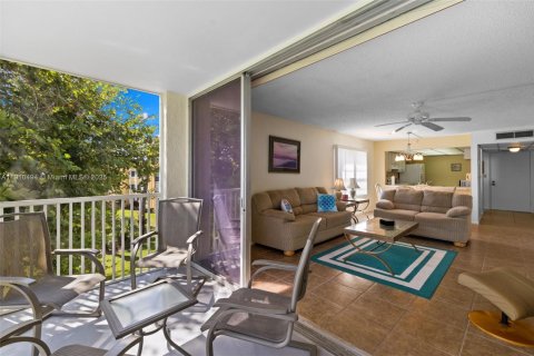 Copropriété à vendre à Naples, Floride: 2 chambres, 108.14 m2 № 2018711 - photo 21