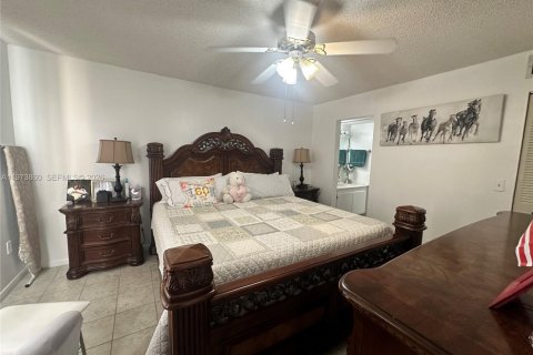 Condo in Sunrise, Florida, 2 bedrooms  № 2043289 - photo 12