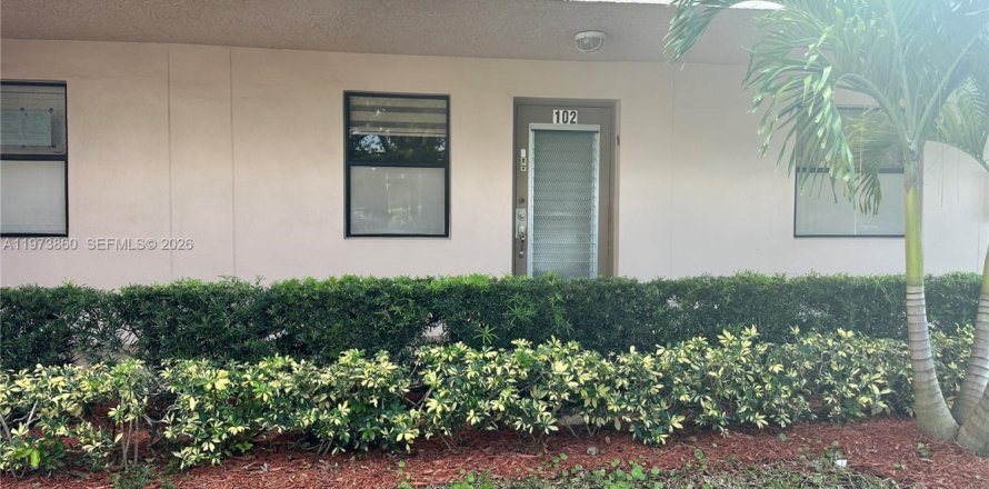 Condo in Sunrise, Florida, 2 bedrooms  № 2043289