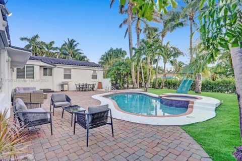 Casa en venta en Hollywood, Florida, 7 dormitorios № 1861399 - foto 10