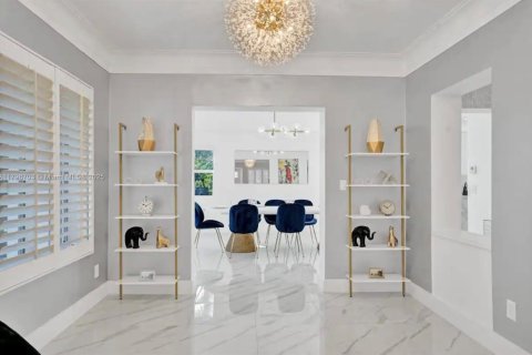 Casa en venta en Hollywood, Florida, 7 dormitorios № 1861399 - foto 11