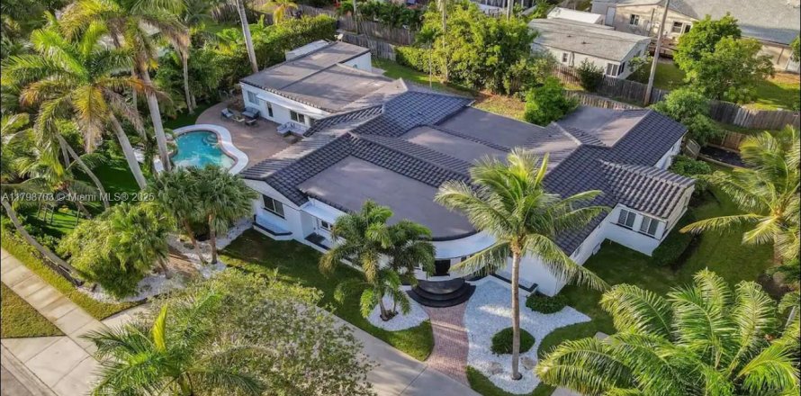 Casa en Hollywood, Florida 7 dormitorios № 1861399