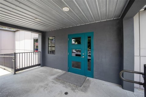 Commercial property in Ocala, Florida 395.39 sq.m. № 1386527 - photo 6
