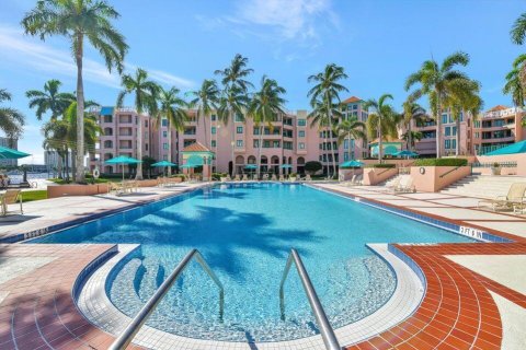 Condo in Boca Raton, Florida, 2 bedrooms № 2251946 - photo 7