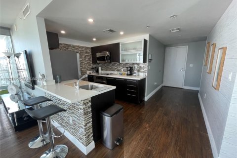 Copropriété à louer à Miami, Floride: 3 chambres, 154.4 m2 № 1986910 - photo 6