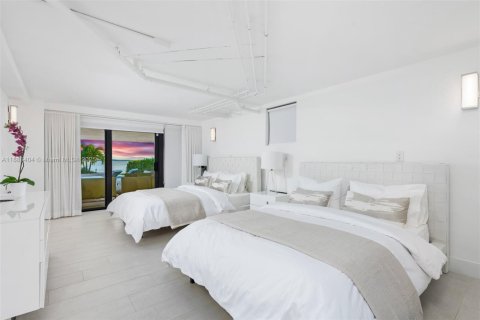 Villa ou maison à louer à North Bay Village, Floride: 6 chambres, 662.3 m2 № 2169616 - photo 28