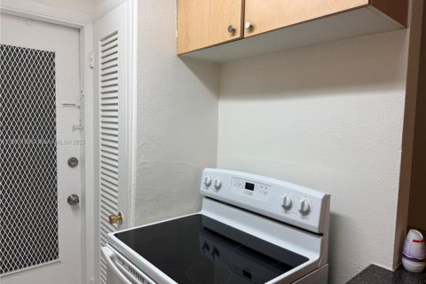 Купить кондоминиум в Норт-Майами-Бич, Флорида 1 спальня, 49.24м2, № 2016904 - фото 17