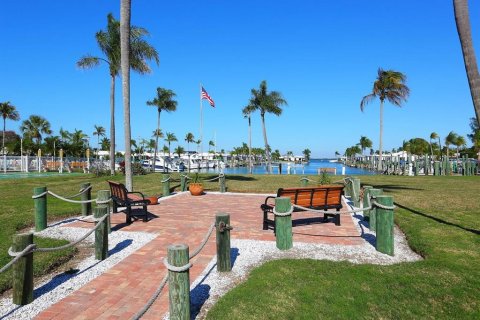 Villa ou maison à vendre à Longboat Key, Floride: 2 chambres, 123.28 m2 № 1917919 - photo 22