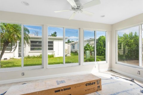 Casa en venta en Longboat Key, Florida, 2 dormitorios, 123.28 m2 № 1917919 - foto 11