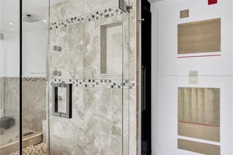 Condo in Hallandale Beach, Florida, 3 bedrooms  № 2000895 - photo 21