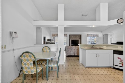 Villa ou maison à vendre à Port St. Lucie, Floride: 3 chambres, 167.97 m2 № 2187614 - photo 5