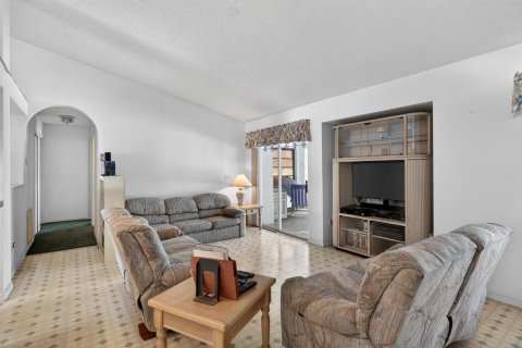 Villa ou maison à vendre à Port St. Lucie, Floride: 3 chambres, 167.97 m2 № 2187614 - photo 11