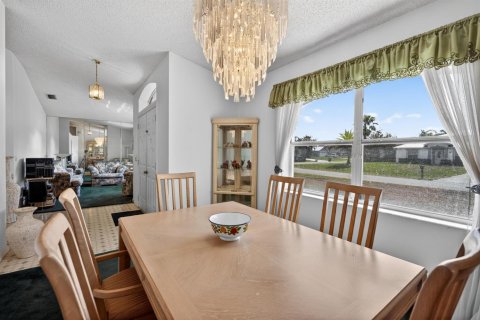 Villa ou maison à vendre à Port St. Lucie, Floride: 3 chambres, 167.97 m2 № 2187614 - photo 18
