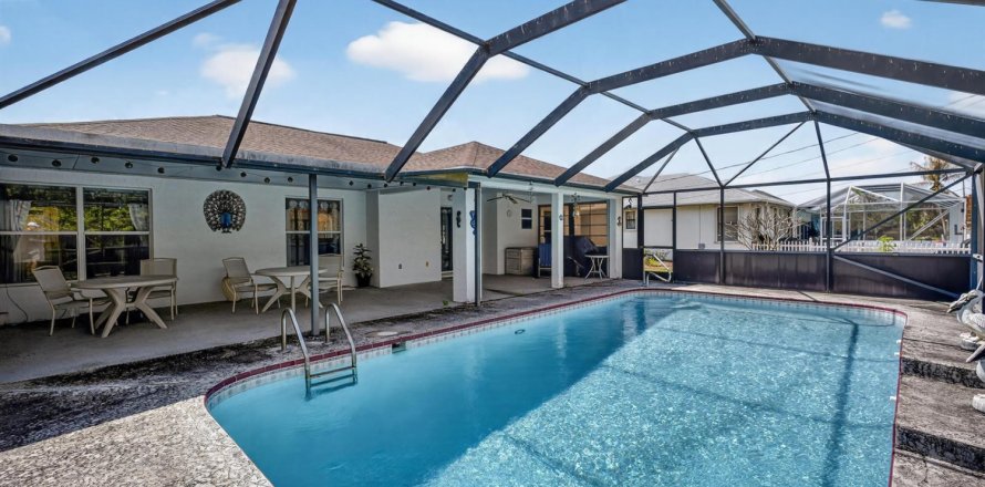 Villa ou maison à Port St. Lucie, Floride 3 chambres, 167.97 m2 № 2187614