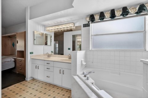 Villa ou maison à vendre à Port St. Lucie, Floride: 3 chambres, 167.97 m2 № 2187614 - photo 30