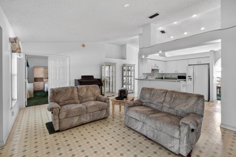Villa ou maison à vendre à Port St. Lucie, Floride: 3 chambres, 167.97 m2 № 2187614 - photo 14