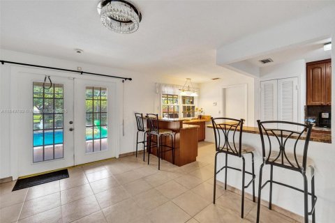 House in Cooper City, Florida 4 bedrooms, 232.35 sq.m. № 1852426 - photo 22