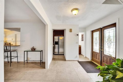 House in Cooper City, Florida 4 bedrooms, 232.35 sq.m. № 1852426 - photo 8