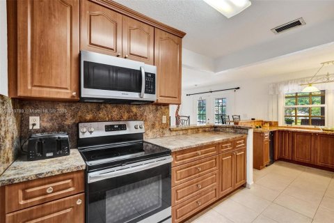 House in Cooper City, Florida 4 bedrooms, 232.35 sq.m. № 1852426 - photo 29