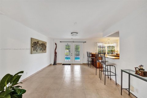 House in Cooper City, Florida 4 bedrooms, 232.35 sq.m. № 1852426 - photo 19
