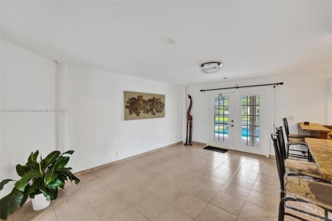 House in Cooper City, Florida 4 bedrooms, 232.35 sq.m. № 1852426 - photo 18