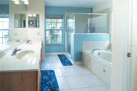House in Cocoa, Florida 5 bedrooms, 269.23 sq.m. № 1824308 - photo 15