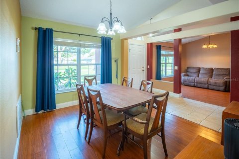 House in Cocoa, Florida 5 bedrooms, 269.23 sq.m. № 1824308 - photo 3