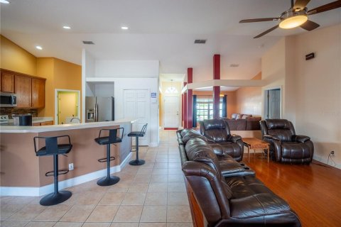 House in Cocoa, Florida 5 bedrooms, 269.23 sq.m. № 1824308 - photo 7