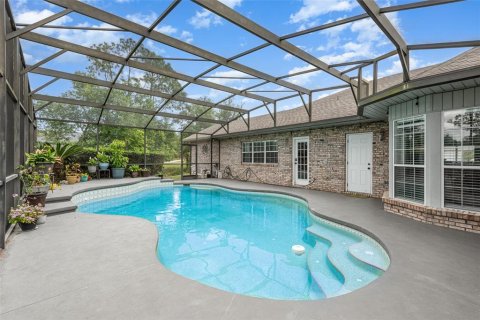 House in Deltona, Florida 4 bedrooms, 243.96 sq.m. № 1148447 - photo 27