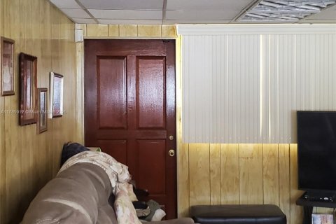 Casa en venta en Hialeah, Florida, 3 dormitorios, 116.59 m2 № 1731721 - foto 28