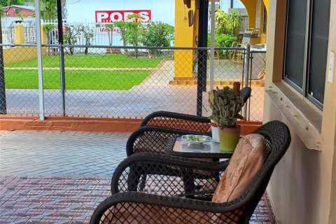 Casa en venta en Hialeah, Florida, 3 dormitorios, 116.59 m2 № 1731721 - foto 6