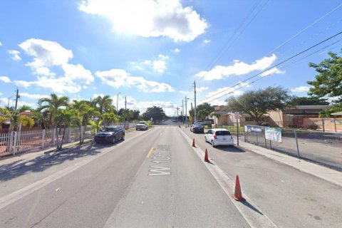 Casa en venta en Hialeah, Florida, 3 dormitorios, 116.59 m2 № 1731721 - foto 29