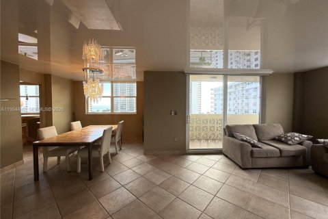 Снять в аренду кондоминиум в Халландейл-Бич, Флорида 2 спальни, 126.35м2, № 2009163 - фото 5