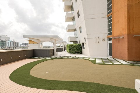 Condo in Miami, Florida, 1 bedroom  № 1874700 - photo 16