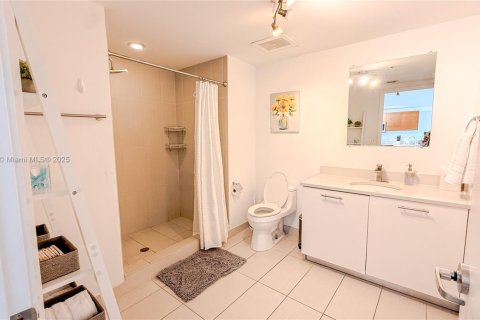 Купить кондоминиум в Майами, Флорида 1 спальня, 70.14м2, № 1874700 - фото 30