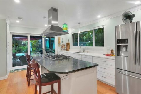 Villa ou maison à vendre à Gulfport, Floride: 4 chambres, 194.17 m2 № 1770000 - photo 16