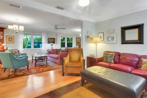 Villa ou maison à vendre à Gulfport, Floride: 4 chambres, 194.17 m2 № 1770000 - photo 11