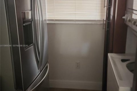 Copropriété à louer à Miami, Floride: 2 chambres, 89 m2 № 2051473 - photo 6