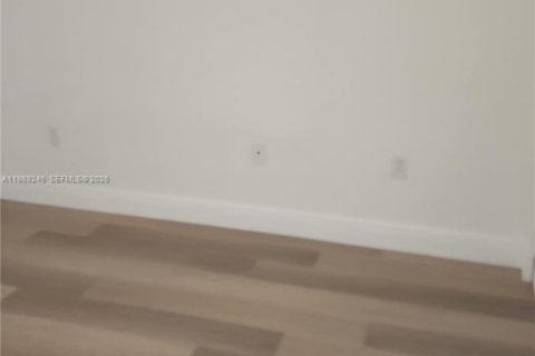 Copropriété à louer à Miami, Floride: 2 chambres, 89 m2 № 2051473 - photo 4